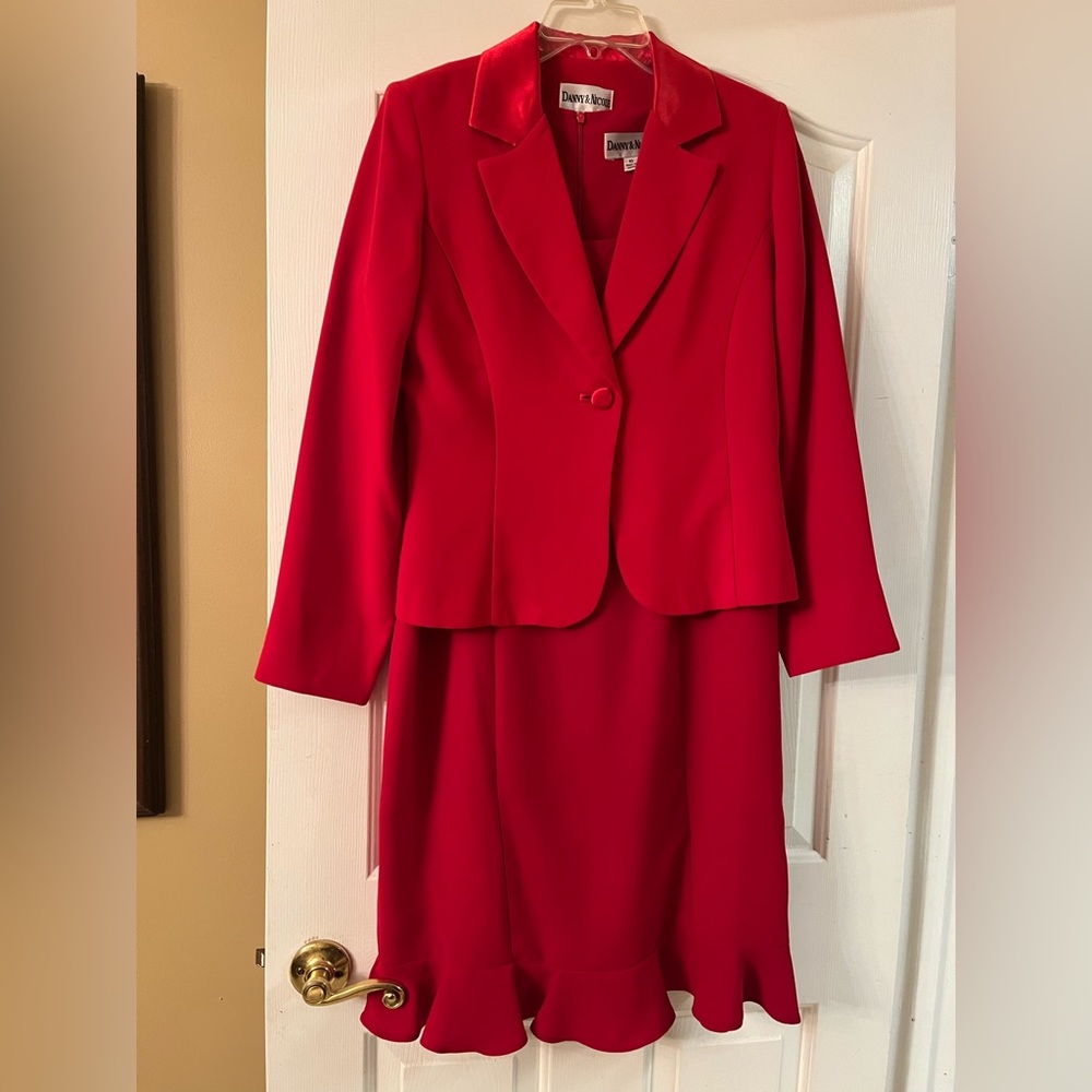EUC Danny&Nicole sleeveless dress with jacket. Flounce skirt.